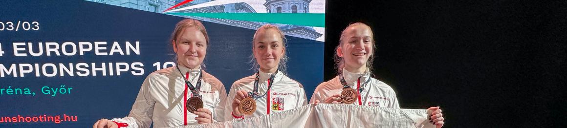 Dubská, Fouňová a Zrůstová si z Maďarska odváží týmový bronz!