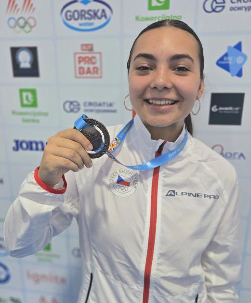 Střelecký talent z Plzně: Marečková slaví evropský bronz