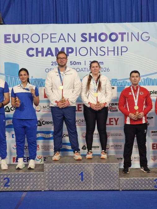 Čeští pistoláři vezou domů cenné medaile