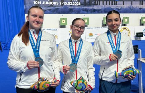 Pistolářky Breburdová, Marečková a Žabová slaví stříbro!